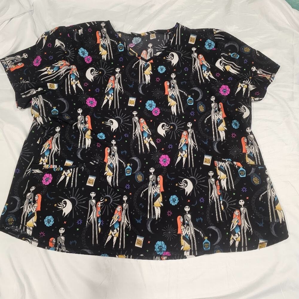 The Nightmare Before Christmas Scrub Top Womens XXL,2XL, 3XL Pockets Halloween